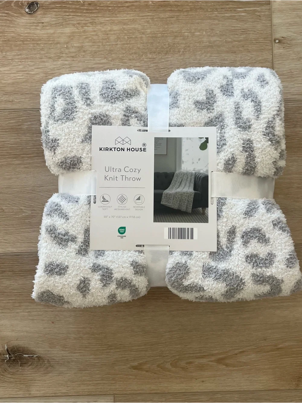 NWT Kirkton House Ultra Cozy Knit Throw - White & Gray Leopard Print